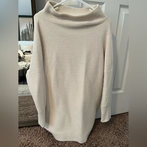 Cream/White Free People Cowl neck tunic size medium